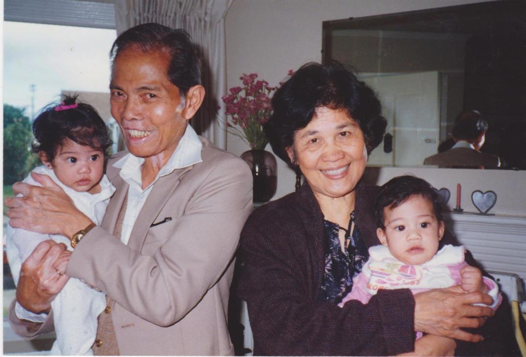 458066_10151377390078593_920910673_o